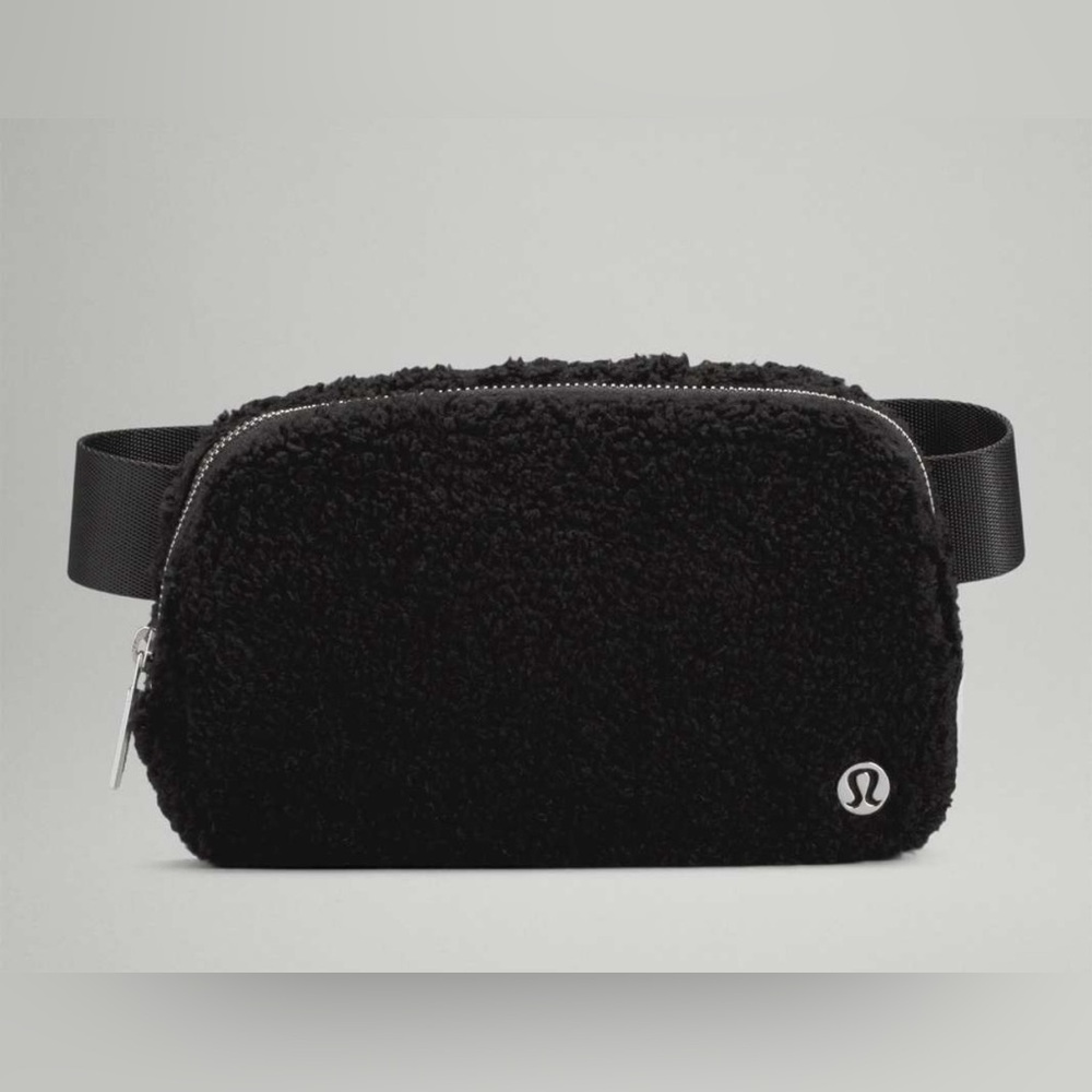 Lululemon Everywhere Fleece Belt Bag 1L
